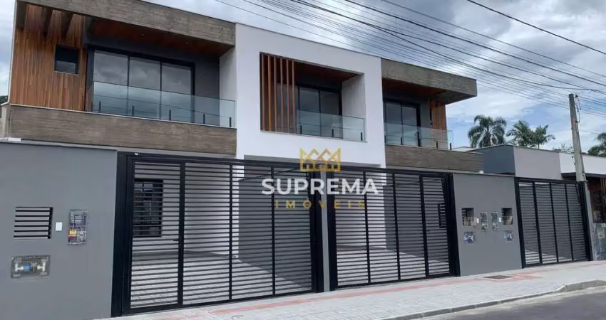 Sobrado com 3 dormitórios à venda, 136 m² por R$ 868.000,00 - Saguaçu - Joinville/SC