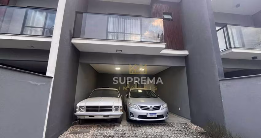 Sobrado com 3 dormitórios à venda, 124 m² por R$ 850.000,00 - Costa e Silva - Joinville/SC
