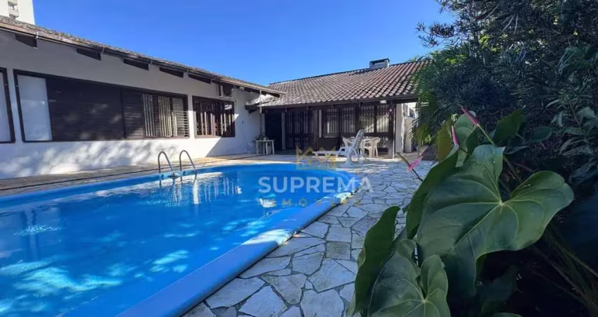 Casa exclusiva com 4 dormitórios, 315 m² - venda por r$ 3.300.000 ou aluguel por r$ 13.000/mês - américa - joinville/sc