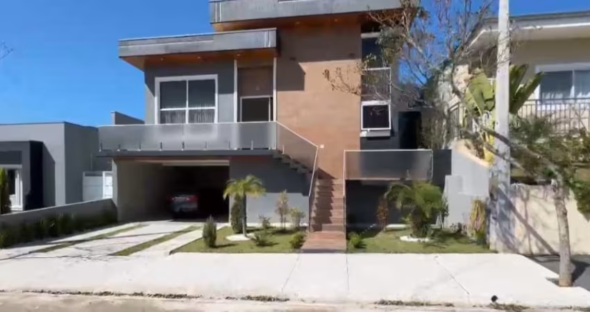 Casa Sobrado, 3 Dormitórios ( 1 Suíte), 4 Vagas, Condomínio Terras do Vale -   Caçapava.