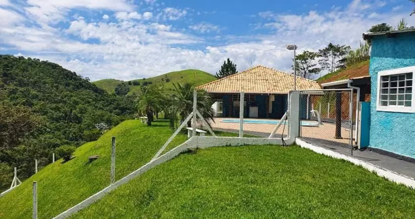 Sitio com 2 alqueires, Casa de 3 Dormitórios, Monteiro Lobato.