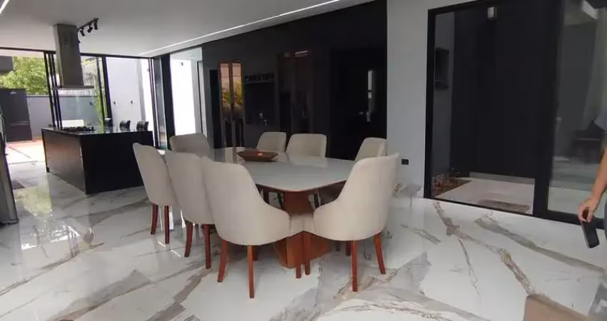 Casa Sobrado 4 Dormitórios ( 4 suítes), 4 vagas, Bosque dos Manacás, Jacareí.