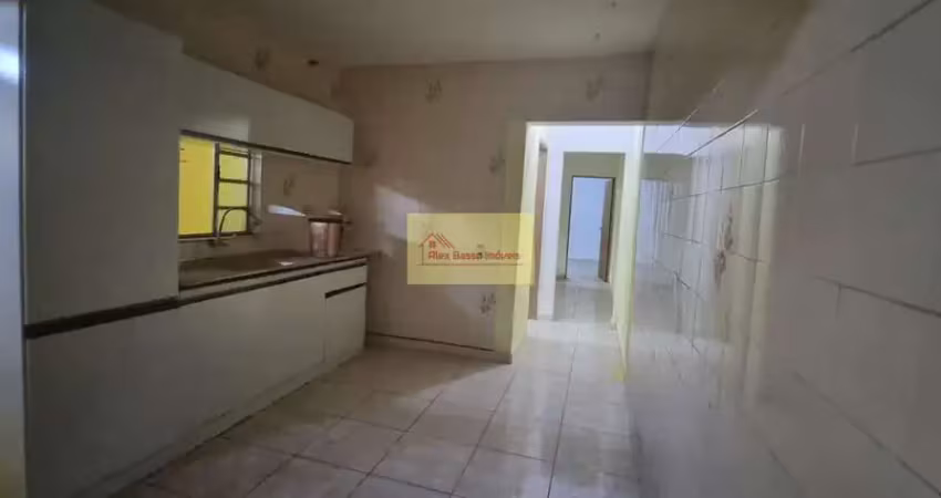 Casa à venda em Diadema-SP, bairro Canhema: 2 quartos, 1 sala, 1 banheiro, 60m² de área. Venha conferir!
