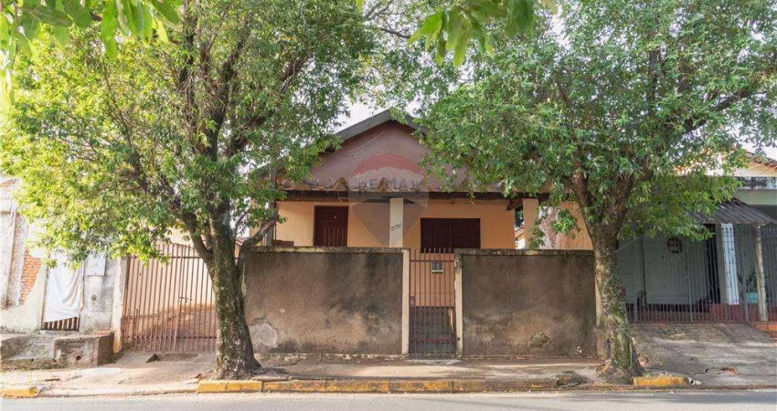 Imóvel de Cunho Comercial na Av Baguaçu, Próx à Unimed - Valor Perfil Investidor - 300m² de Terreno
