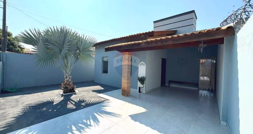 Casa a Venda no Bairro Concórdia I (Primeira Rua do Bairro)3dorm/suíte - Área Gourmet