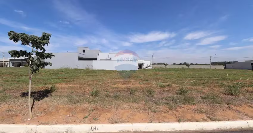 Terreno á venda no Residencial Laranjeiras