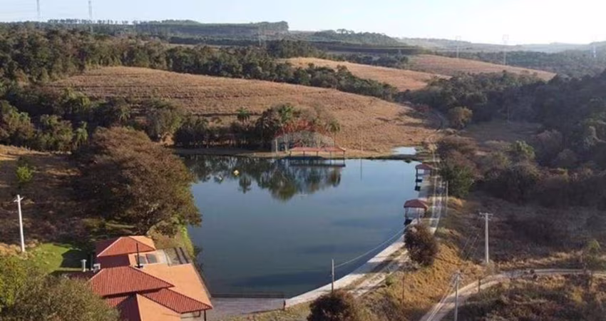 Linda Fazenda com 76,4 alqueires à venda - Pecuária/Granja/Piscicultura/Turismo - Região de São Carlos/SP
