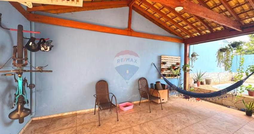Casa a venda - Piscina - Planejados - 3 dorm - Suíte - Varanda