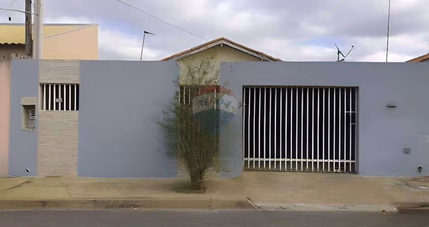 Charmosa Casa com Quintal e Varanda Gourmet