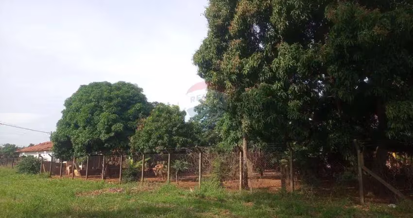 Terreno à venda no Petit-Trianon, Araçatuba 