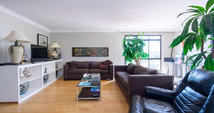 Apartamento na Vila Progredior 260m² 4 dorm 4 vagas