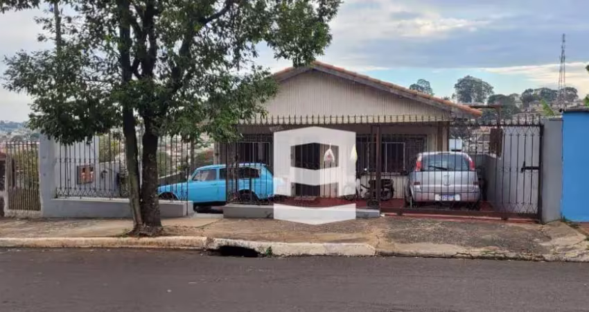 Casa com 3 dormitórios à venda, 229 m² por R$ 500.000,00 - Centro - Apucarana/PR