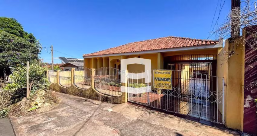 Casa com 3 dormitórios à venda, 160 m² por R$ 550.000,00 - Vila Bruna - Apucarana/PR