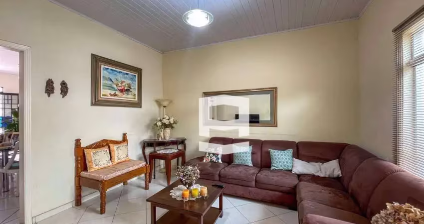 Casa na área central à venda por R$ 390.000 - Centro - Apucarana/PR