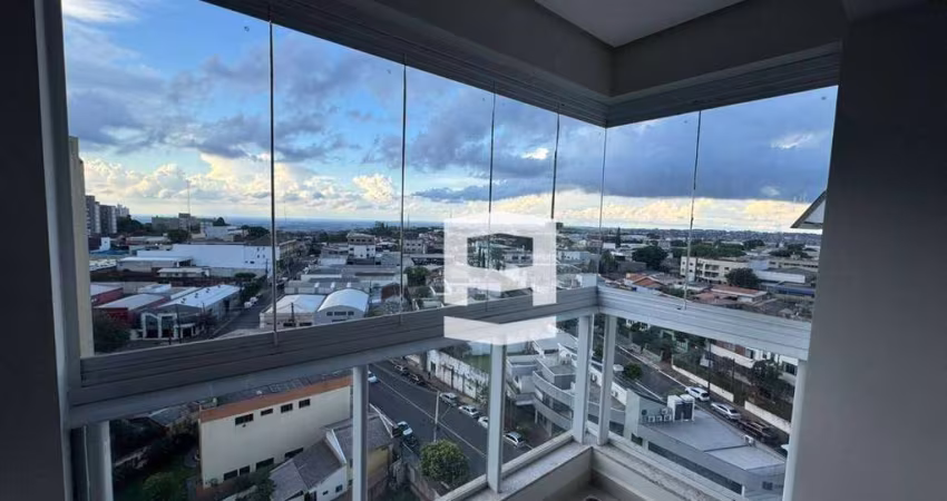 Apartamento com 2 dormitórios à venda, 82 m² por R$ 475.000,00 - Vila São José - Apucarana/PR
