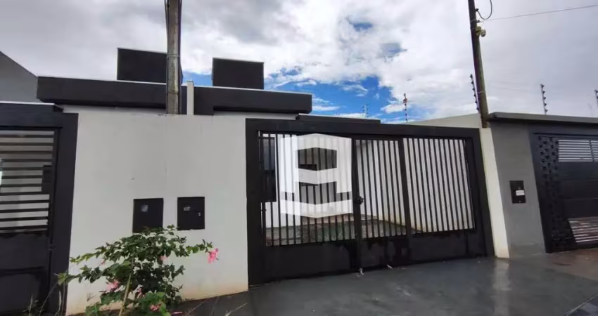 Casa com 3 dormitórios à venda, 81 m² por R$ 329.000,00 - Loteamento Residencial Veneza - Apucarana/PR