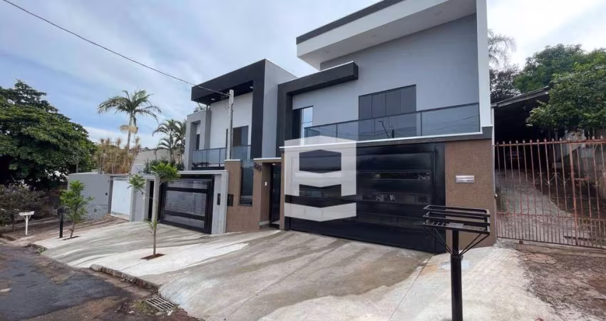Casa com 3 dormitórios à venda, 176 m² por R$ 760.000,00 - Vila São Carlos - Apucarana/PR
