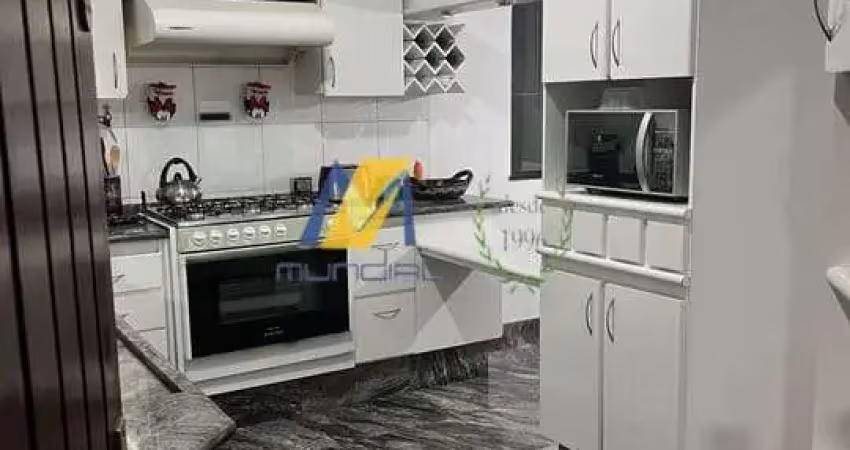 Espaçoso Sobrado com 4 Suítes a Venda em Utinga