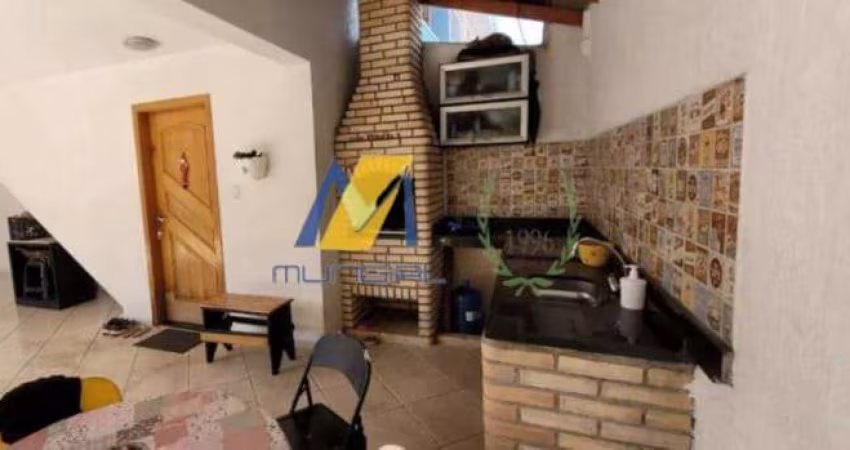 Sobrado à Venda com suíte, 6 vagas, espaço gourmet!