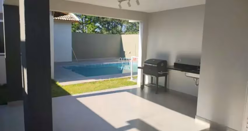 Casa para venda ,com suíte e piscina  em vargem  grande paulista