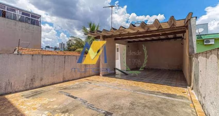 Ótima Casa de Fundo com 200m², 2 Quartos (1 Suíte), para Locação