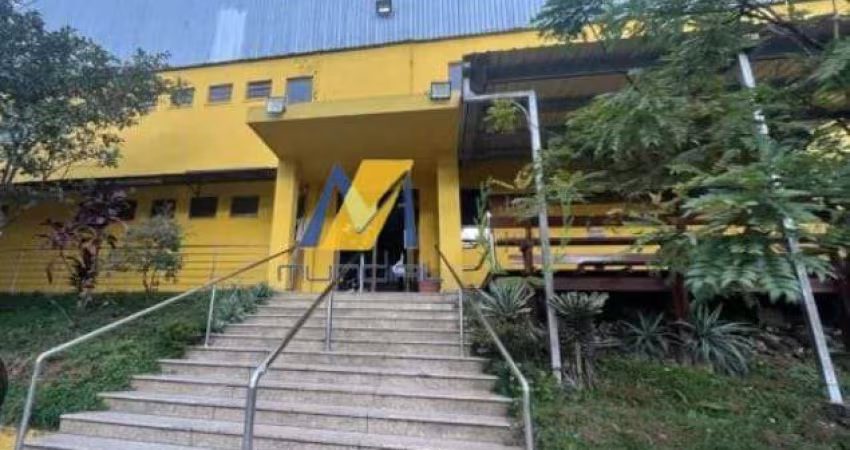 VENDO EXCELENTE GALPÃO EM LOCALIZAÇÃO PRIVILEGIADA!