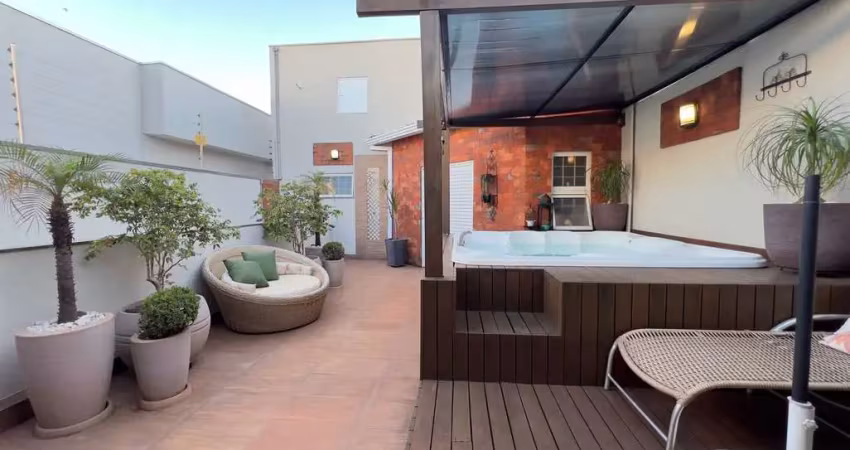 Sobrado 4 quartos e com spa banhado com luz natural