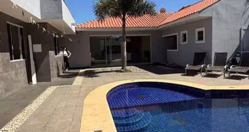 Casa com 3 quartos à venda na Rua Poços de Caldas, 229, 229, Jardim Alvorada, Maringá