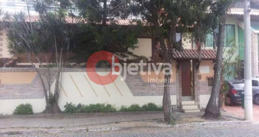Casa com 3 dormitórios à venda, 416 m² por R$ 2.500.000,00 - Centro - Cabo Frio/RJ