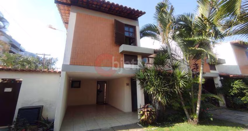 Casa duplex em condomínio, 3 quartos, Braga - Cabo Frio