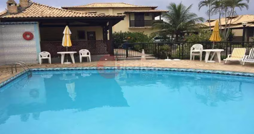 Casa em cond. com mobília de 2 quartos com 2 suítes na Ogiva em Cabo Frio