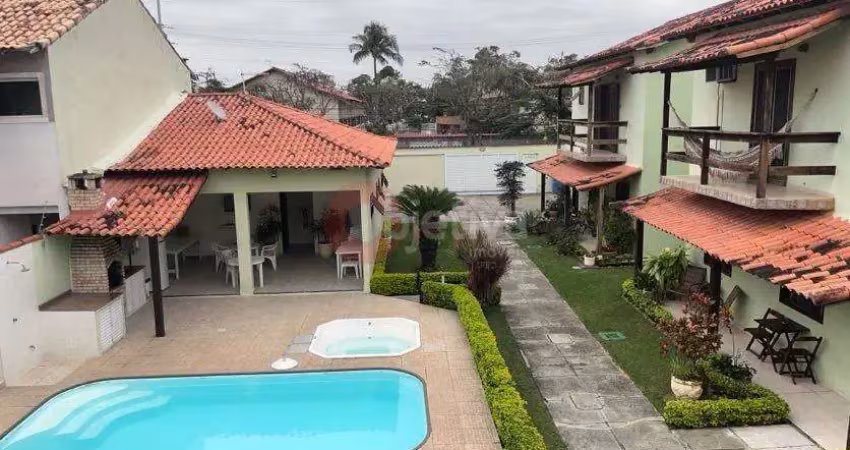 Casa duplex em condomínio, 3 quartos, lazer completo, portinho - cabo frio