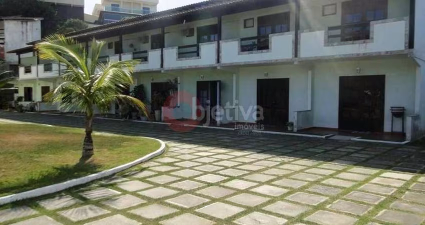 Casa duplex em condomínio com 3 suítes, Peró - Cabo Frio