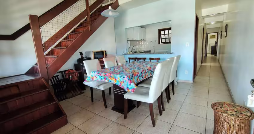 Apartamento duplex, 4 quartos, 162 m², Peró - Cabo Frio