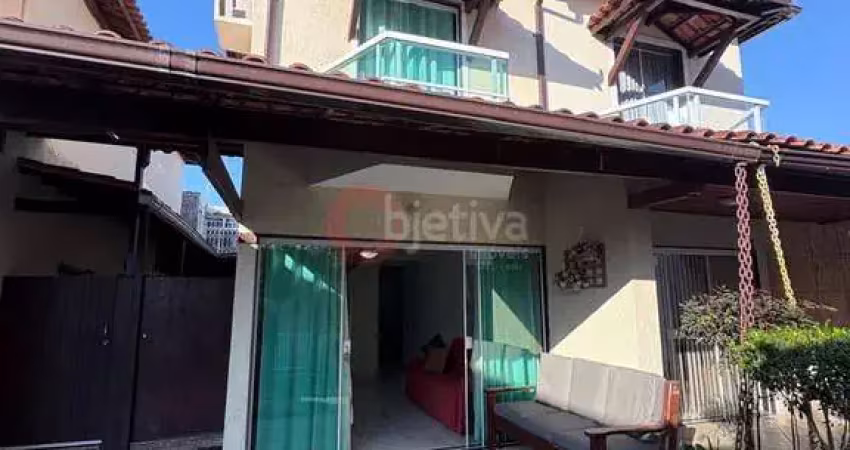 Casa em condomínio, 2 quartos, 80 m², reformada, portinho - cabo frio