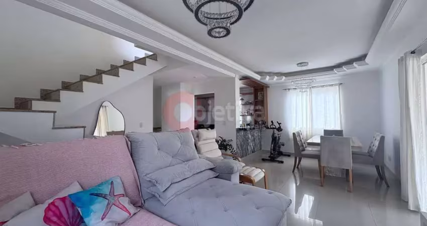 Casa duplex, 3 quartos, 300m², condomínio dos pássaros - cabo frio