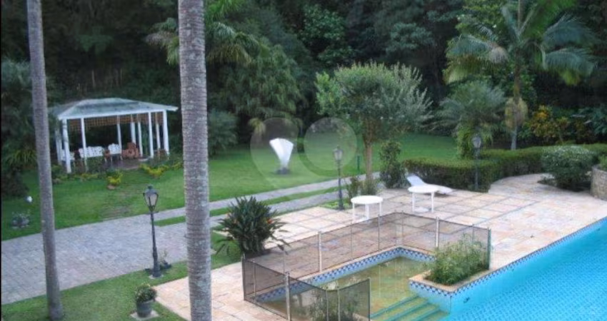 Casa em condomínio fechado com 8 quartos à venda na Rua Medina, 208, Parque Silvino Pereira, Cotia