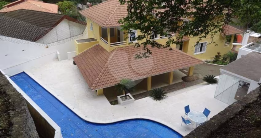 Casa em condomínio fechado com 4 quartos à venda na Rua Antonieta Del Picchia, 220, Jardim Ibiratiba, São Paulo