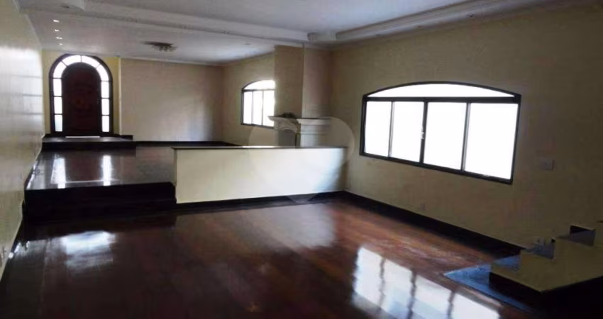 Casa com 3 quartos à venda na Rua Izabel Velho, 142, Vila São Vicente, São Paulo