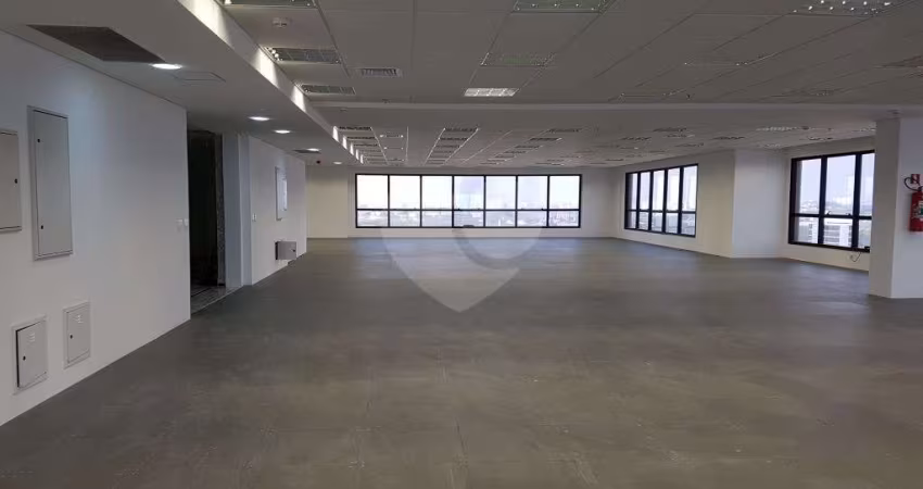 Casa comercial para alugar na Alameda Araguaia, 2104, Alphaville Industrial, Barueri