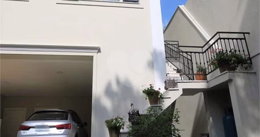 Casa com 3 quartos à venda na Rua Pedrinhas, 167, Vila Inah, São Paulo