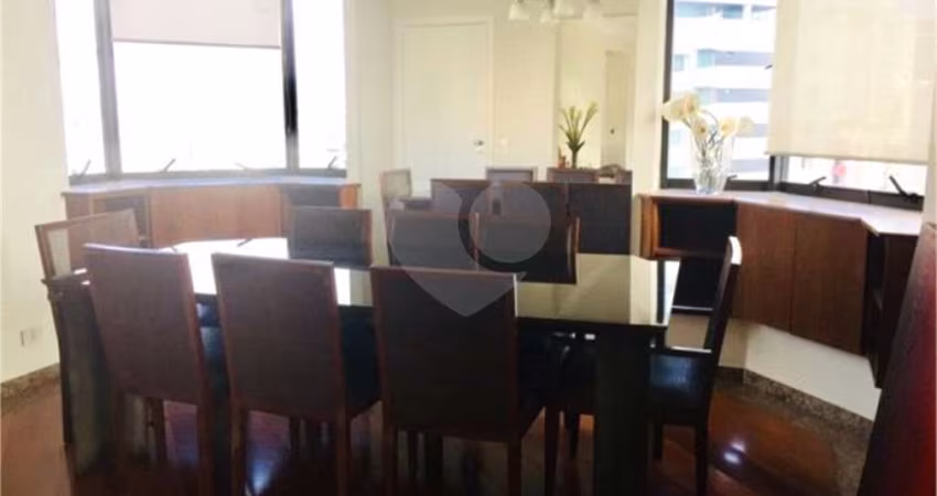 Apartamento com 4 quartos à venda na Rua Castro Alves, 491, Aclimação, São Paulo