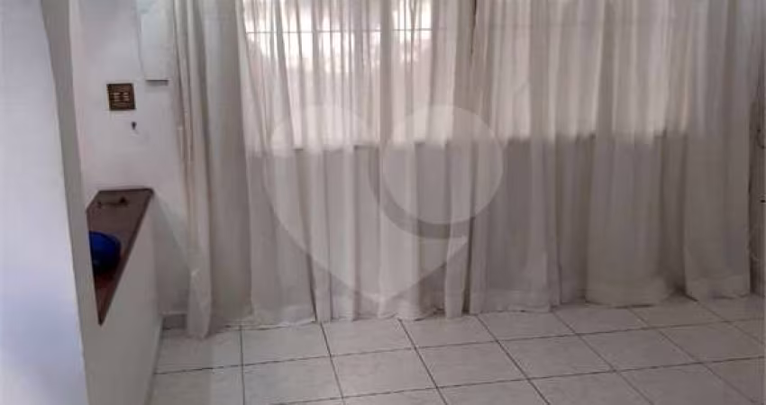Casa com 2 quartos à venda na Rua Adolfo de Araújo, 49, Jardim São Paulo (Zona Norte), São Paulo