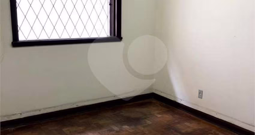 Casa à venda na Rua Casa Forte, 90, Água Fria, São Paulo