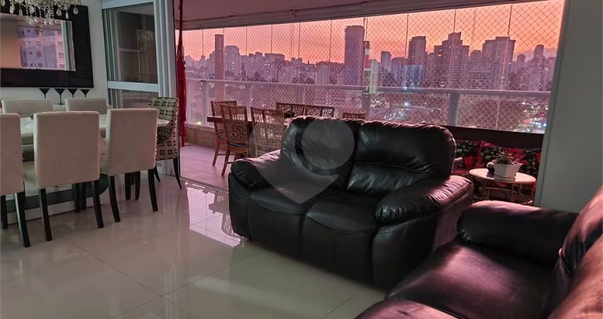 Apartamento com 3 quartos à venda na Rua Pedro Victor, 31, Vila Firmiano Pinto, São Paulo