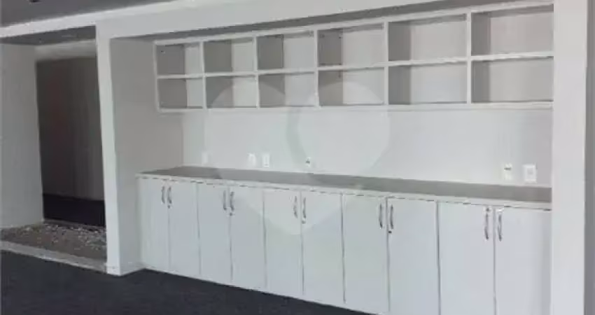 Ponto comercial à venda na Avenida Maria Coelho Aguiar, 215, Jardim São Luís, São Paulo