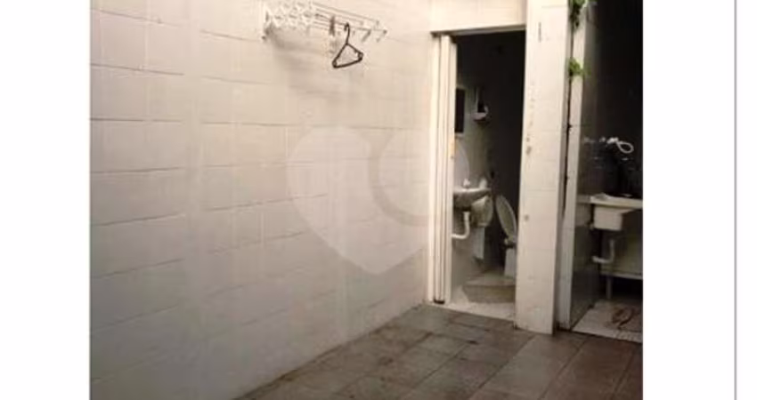 Casa à venda na Rua Carlos Steinen, 504, Paraíso, São Paulo