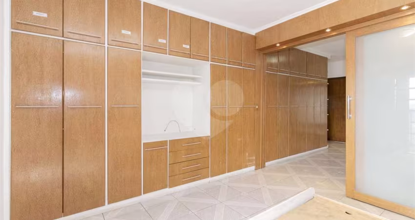 Casa com 3 quartos à venda na Rua Maria Cecília Rangel, 78, Jardim Guapira, São Paulo