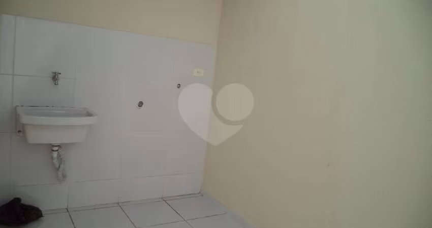 Casa em condomínio fechado com 2 quartos à venda na Rua Avelina Pereira, 130, Vila Mazzei, São Paulo