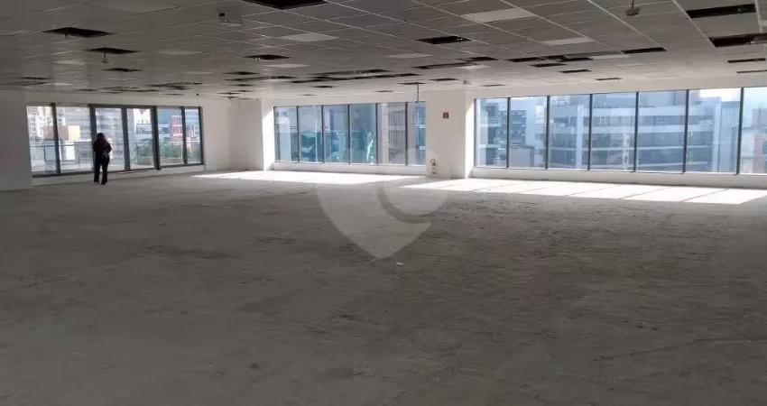 Sala comercial para alugar na Alameda Vicente Pinzon, 51, Vila Olímpia, São Paulo